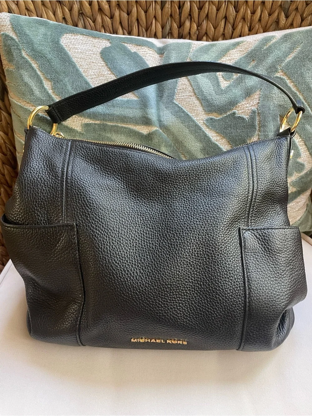 Michael Kors Bedford Convertible Hobo Bag Black Pebbled Leather Crossbody